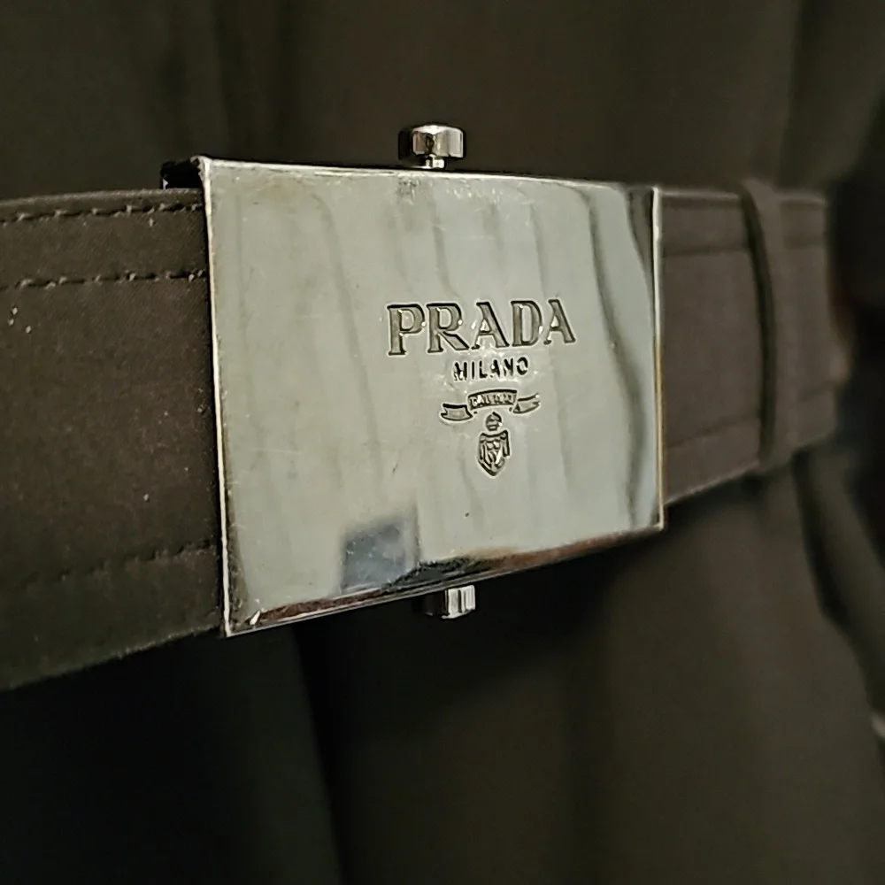 SOLD 💔 PRADA Vintage Nylon Belted Trench Coat - Picture 10 of 12